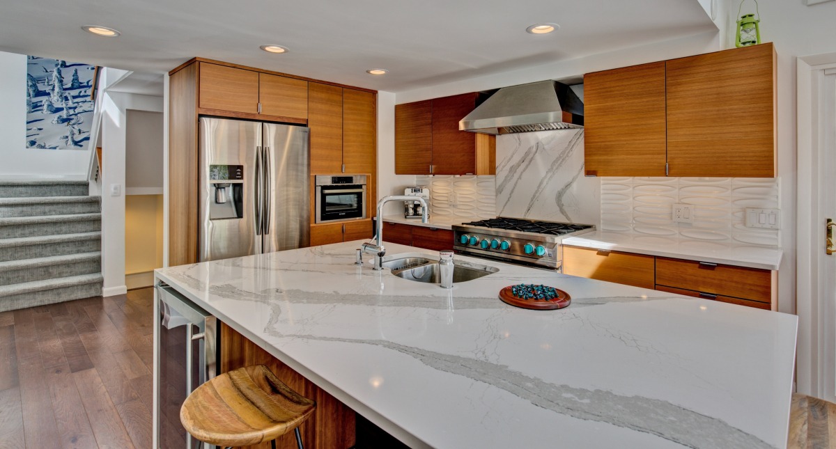 Showplace Contemporary Kitchen Livingston Home Outiftters